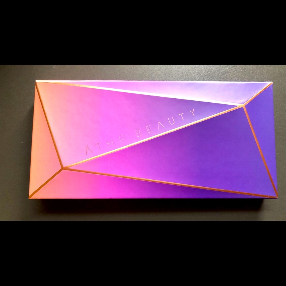 ATHR BEAUTY Moonlight Crystal Palette